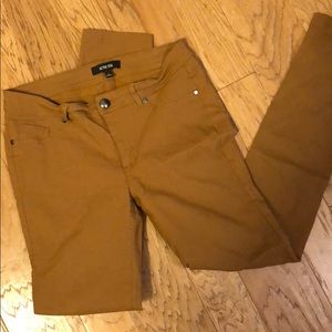 Dark yellow colored jegging size L